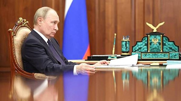 Путин подписал закон об индексации на 5,1 процент военных пенсий