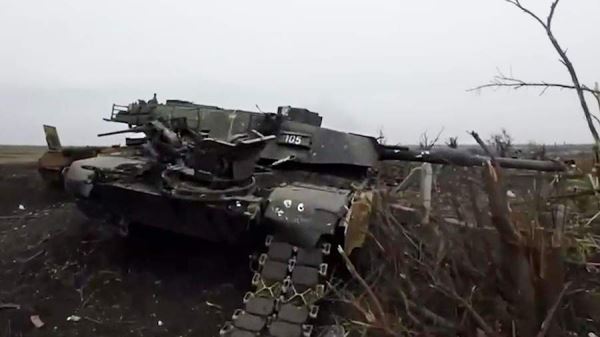 Зеленский пожаловался на количество поставленных Украине танков Abrams